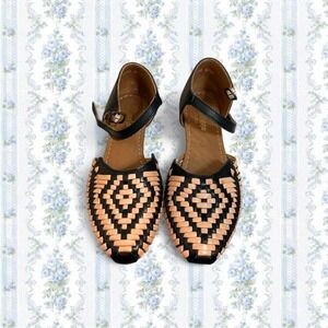 Macarena Collection Women's 8 Black and Reddish- Tan Aztec Pattern Woven Flats